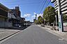 その他：敷地南側の前面道路（東側から）