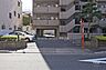 駐車場：駐車場出入り口・敷地内駐車場（屋内平面式、屋外平面式）