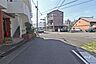 外観：物件の南側前面道路（東側から）［2026年9月24日撮影］
