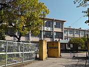 枚方市立樟葉南小学校まで徒歩１５分