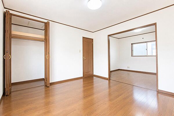 洋室を拡大表示