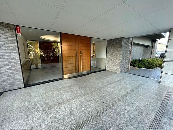 エントランスを拡大表示