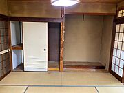2間続きの和室奥の6帖♪こちらは押入と床の間があります♪