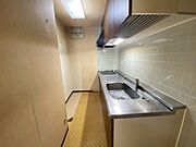 システムキッチンです♪作業スペースもしっかりあって使いやすそうです♪