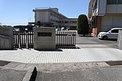 垢田中学校 1852m