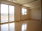 ☆リビングから洋室☆