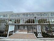 中野区立鷺の杜小学校