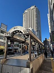 東京メトロ「池袋」駅まで徒歩約2分。JR山手線、東武東上線「池袋」駅まで徒歩約6分とアクセス良好。