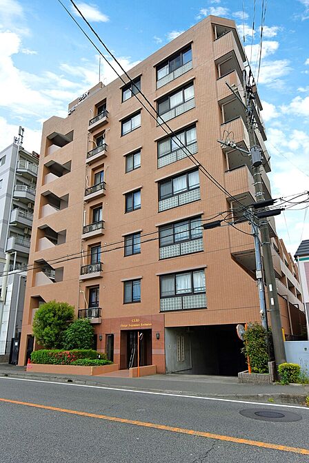 【クリオ小田急相模原参番館】小田急小田原線「小田急相模原」駅まで徒歩7分。南西向きで陽当り良好な「3LDK」住戸。コンビニ・ドラッグストアまで徒歩2分の暮らしやすい住環境です。