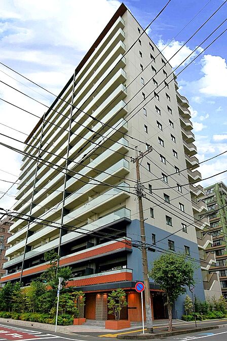JR横浜線『相模原』駅より徒歩6分の立地にございます「サンリヤン相模原ステーションヴィラ」のご紹介です。JR相模線「南橋本」駅もご利用いただけます。