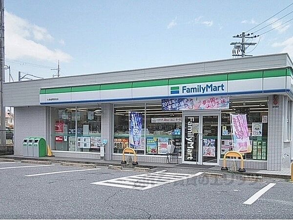 画像23:ファミリーマート　大津雄琴駅前店まで330メートル
