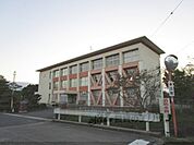大原小学校まで2100メートル