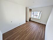 2階7.5帖の洋室です！