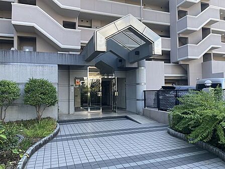 広々としたエントランス