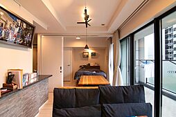 リビングから居室まで見通せるレイアウト。生活動線が整理され、日々の移動や家事がしやすい間取りです。室内（2025年11月）撮影