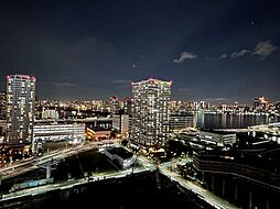 夜には都心・高層階ならではの煌びやかな夜景が広がります。現地からの眺望