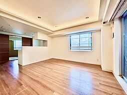 南向き「レグノ・セレーノ」 2LDKのリビング/ダイニング