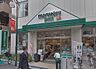 周辺：マルエツプチ駒込中里一丁目店。営業時間は朝7時から深夜1時まで！仕事帰りの買い物にも便利です。