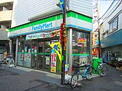 オリジナルホットスナックが人気！野菜などもあるので、急な入用の際も助かります♪