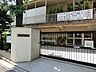 周辺：運動会、学芸発表会共に盛り上がります。部活動では、バレーボール部が都大会に出場し、吹奏楽部も銀賞を受賞しています。