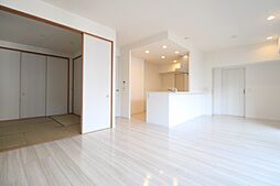 サーパス西田 4階3LDKのリビング/ダイニング