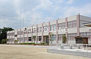大和市立桜丘小学校 徒歩13分。 1000m