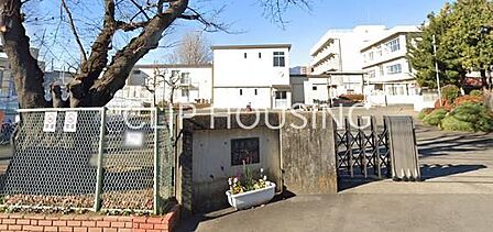 厚木市立厚木小学校 徒歩12分。 950m