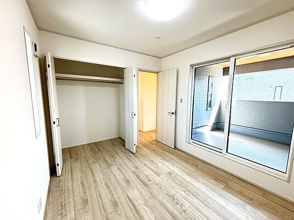 洋室を拡大表示