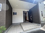 広々としたエントランスです！