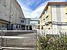 周辺：岐阜市立三里小学校 900m