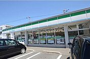 ファミリーマート北島田町一丁目店 658m