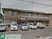 セブンイレブン 徒歩5分。 380m