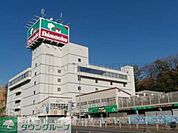 島忠横浜店 徒歩11分。 810m