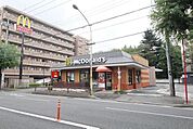 マクドナルド都筑インター店 490m