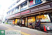 ミスタードーナツ東神奈川駅前ショップ 徒歩10分。 780m