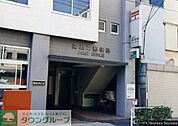 湯島二郵便局 徒歩5分。郵便局 340m