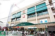 ユニクロピーコック自由が丘店 徒歩11分。 850m