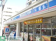 ローソン 徒歩6分。コンビニ 470m