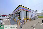 ミニストップ鶴ヶ島新田店 徒歩9分。コンビニ 710m