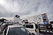 西友東松山店 徒歩9分。 670m