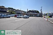 セブンイレブン入間黒須1丁目店 徒歩14分。 1100m