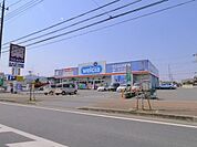 ウエルシア薬局日高高麗川店 846m