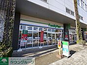 ファミリーマート狭山市駅東口店 徒歩6分。コンビニ 410m