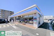 ローソン日高上鹿山店 792m