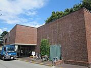日野市立中央図書館  840m