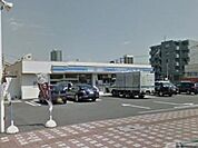 ローソン八王子南新町店 徒歩3分。コンビニ 240m