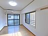 室内：明るめの居室