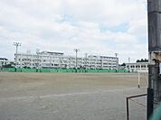 昭和中学校 550m