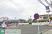 ローソン八王子川口町店 徒歩31分。コンビニ 2460m
