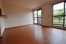 多摩都市モノレール 桜街道駅 徒歩9分の賃貸マンション 1階3LDKのリビング/ダイニング